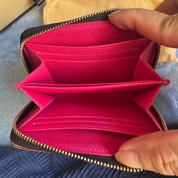 LOUIS VUITTON X MURAKAMI ZIPPY COIN PURSE - Picture 9 of 12